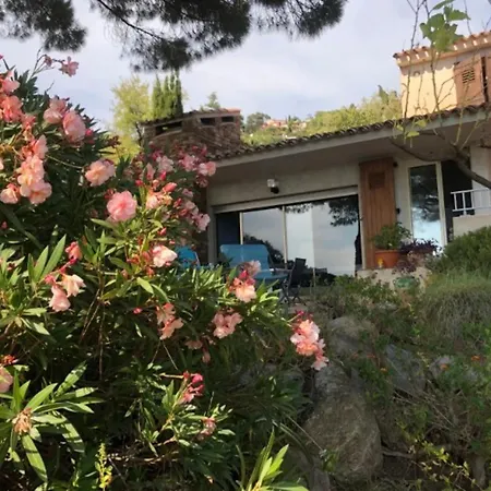 Family With Sea View Classified 3 - 8 People