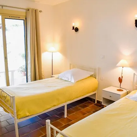 Family With Sea View Classified 3 - 8 People