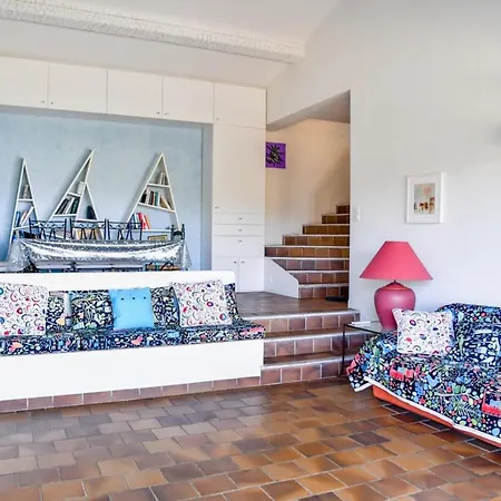 Family With Sea View Classified 3 - 8 People Ле-Лаванду