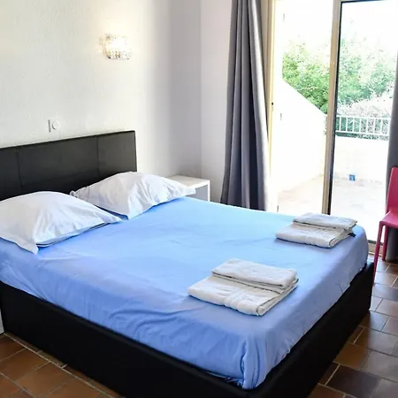 Family With Sea View Classified 3 - 8 People