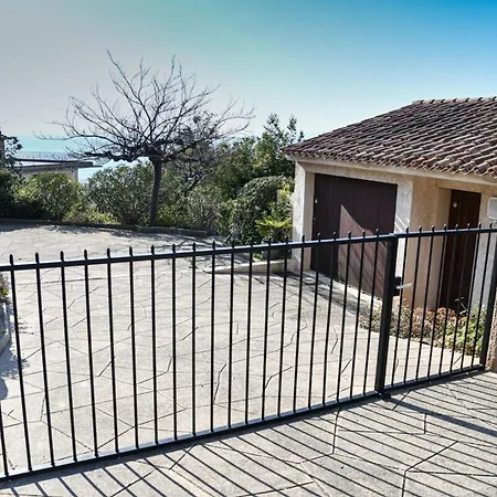 Вилла Family With Sea View Classified 3 - 8 People Ле-Лаванду