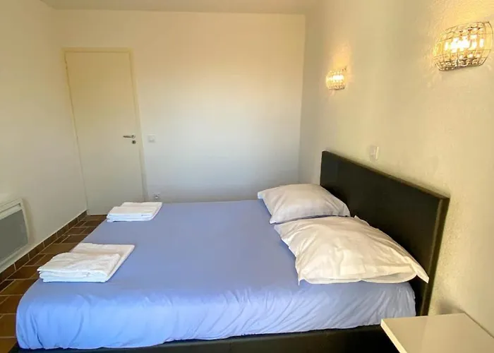 Family With Sea View Classified 3 - 8 People Villa *