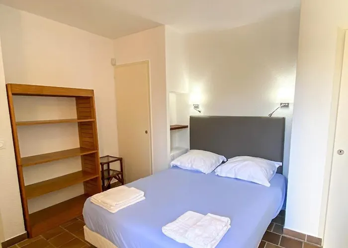 Family With Sea View Classified 3 - 8 People Villa