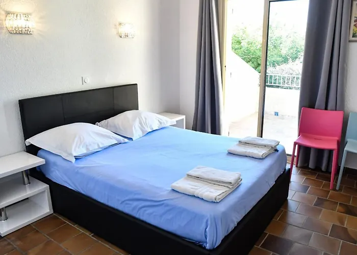 Family With Sea View Classified 3 - 8 People